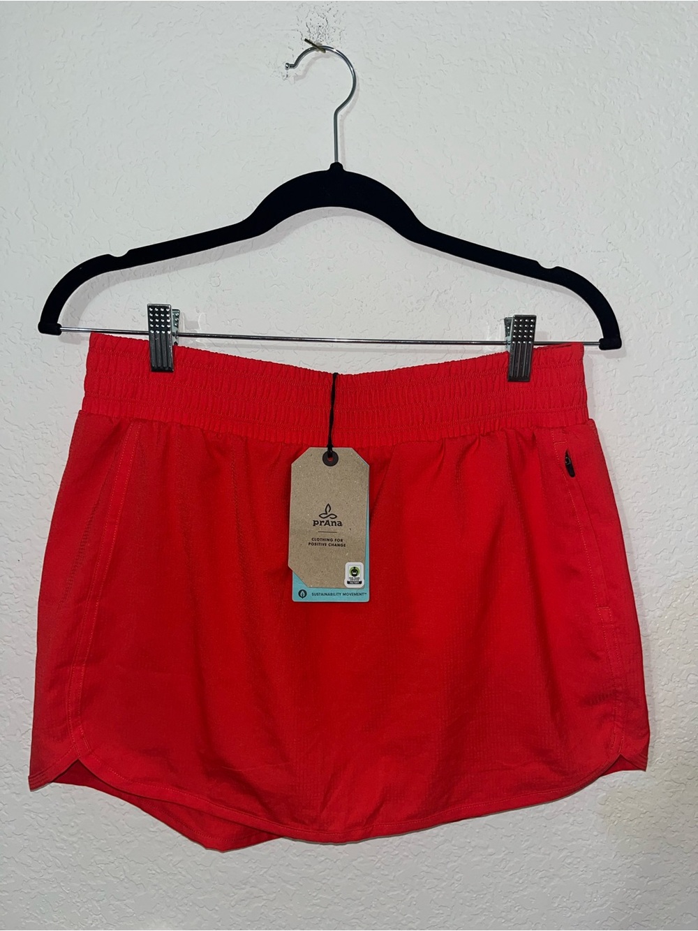 Prana Peak to Pavement Skort in Carmine Red-Brand New!
